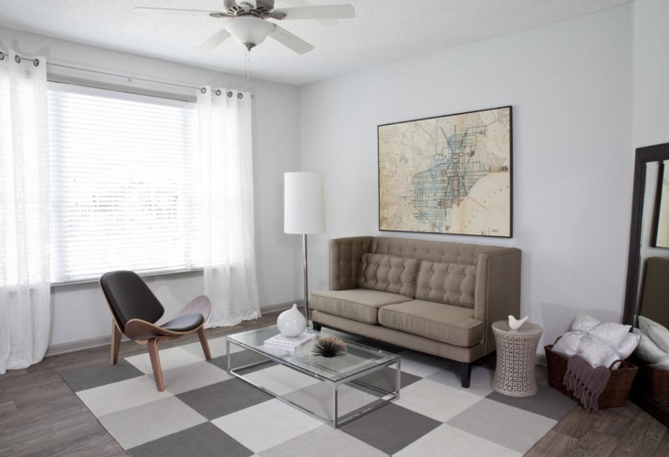 https://cdn.rentalbeast.com/listings/5037938_1622177578035.jpg.rbm