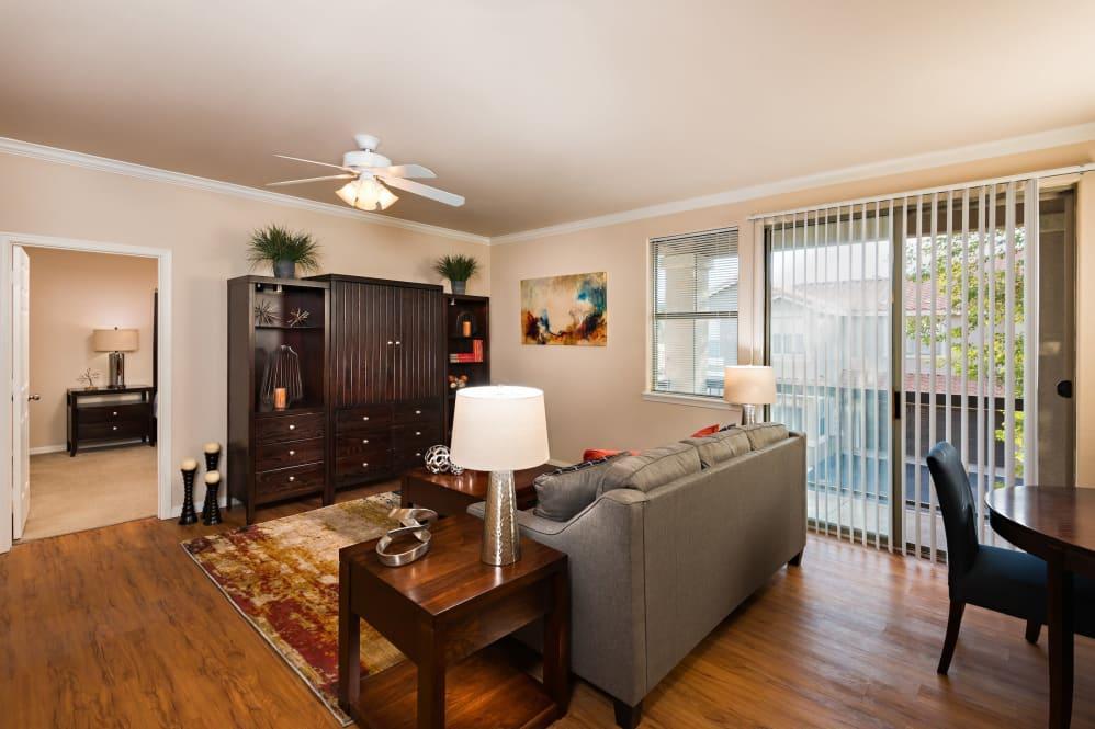 https://cdn.rentalbeast.com/listings/5224950_1625114088984.jpg.rbm