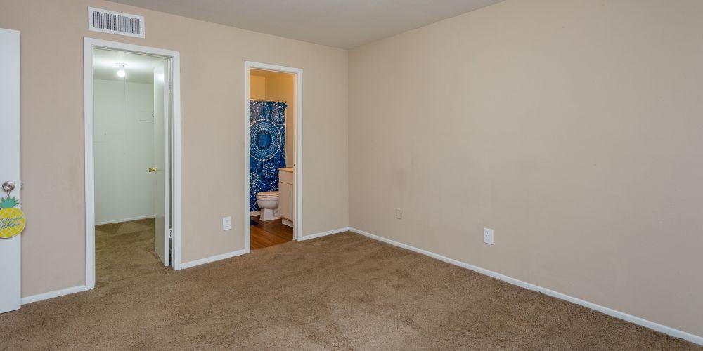 https://cdn.rentalbeast.com/listings/5742602_1639390293030.jpg.rbm