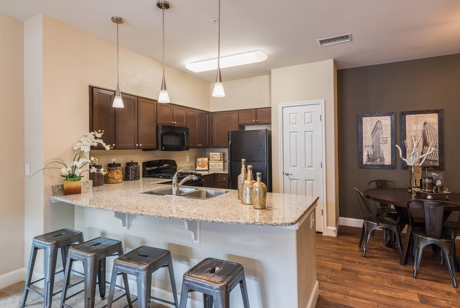 https://cdn.rentalbeast.com/listings/5748357_1639555340249.jpg.rbm