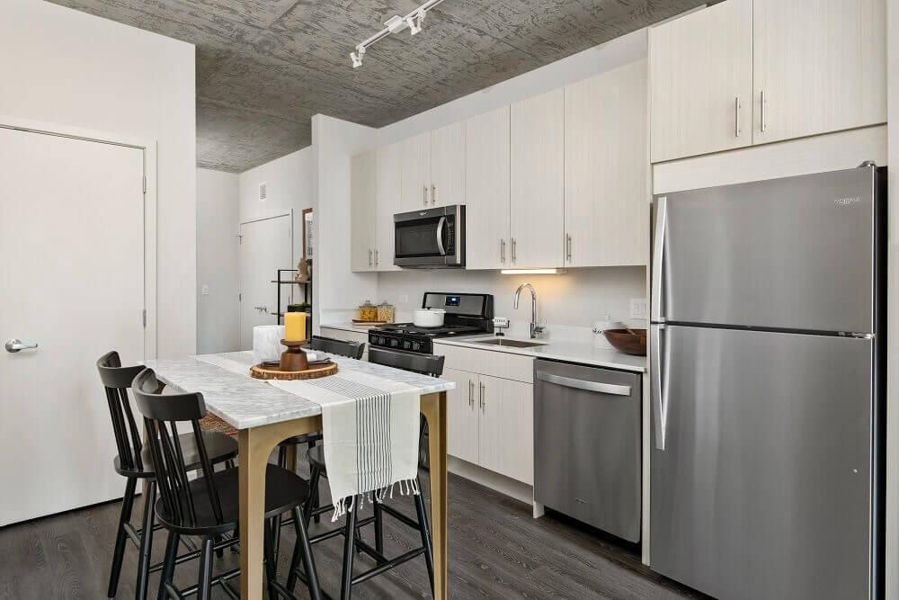 https://cdn.rentalbeast.com/listings/5837902_1643079229005.jpg.rbm