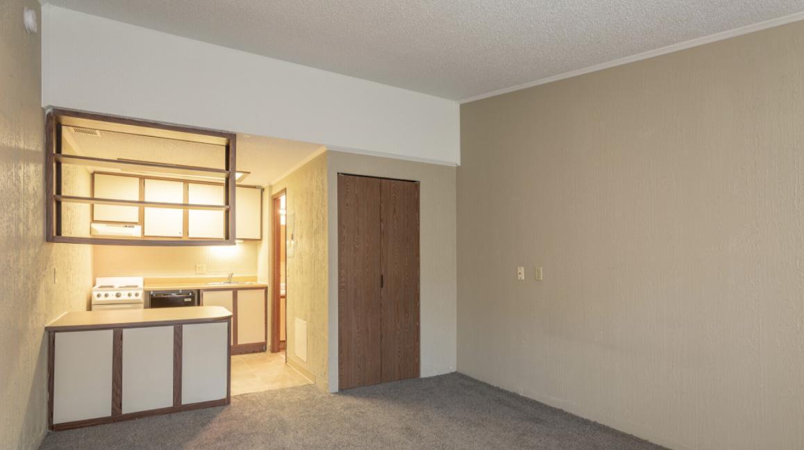 https://cdn.rentalbeast.com/listings/5893623_1644866979972.jpg.rbm