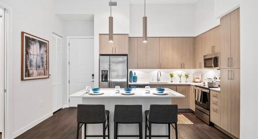https://cdn.rentalbeast.com/listings/6012154_1648432551686.jpg.rbm
