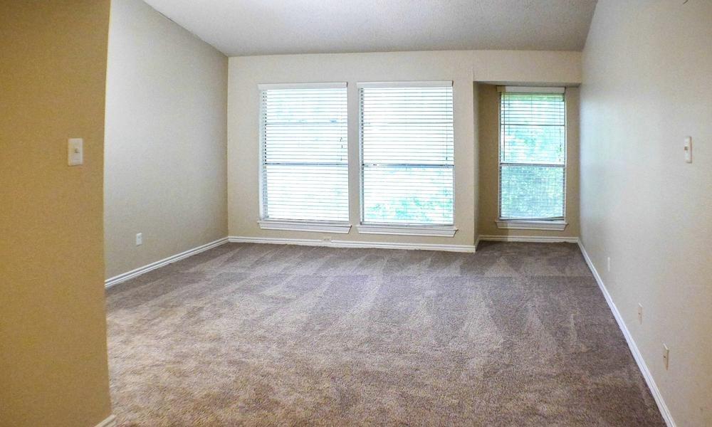 https://cdn.rentalbeast.com/listings/6327809_1655896102845.jpg.rbm