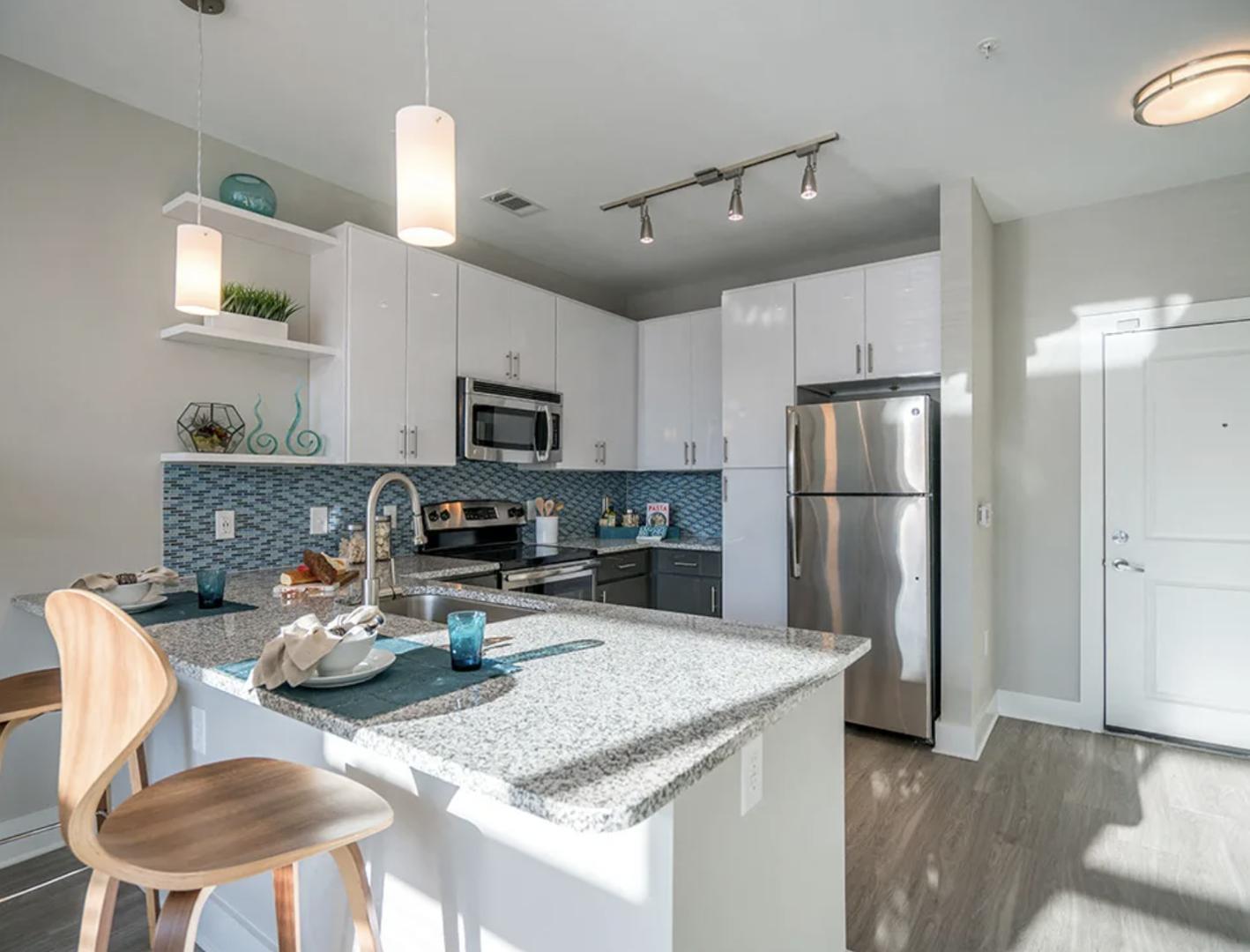 202 N West St #607, Raleigh, NC - 1,524 USD/ month