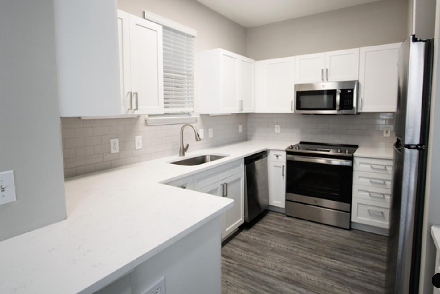 https://cdn.rentalbeast.com/listings/6488194_1659735592169.jpg.rbm