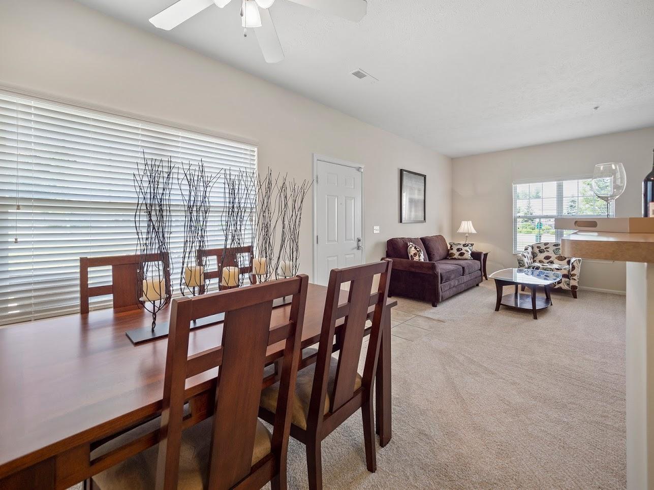 https://cdn.rentalbeast.com/listings/6728306_1665654339410.jpg.rbm