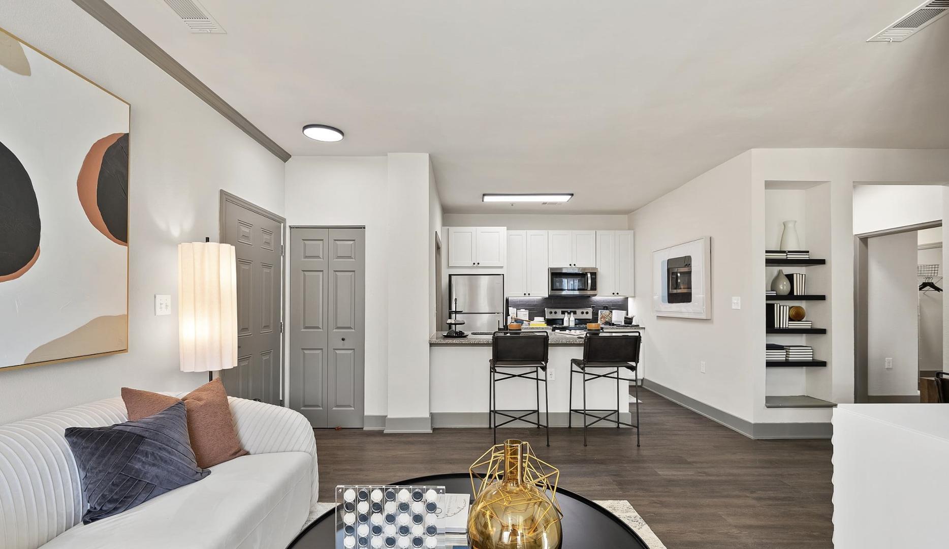 https://cdn.rentalbeast.com/listings/6774339_1666864165273.jpg.rbm
