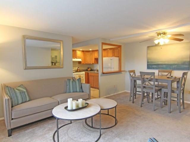 https://cdn.rentalbeast.com/listings/6871769_1669686272980.jpg.rbm
