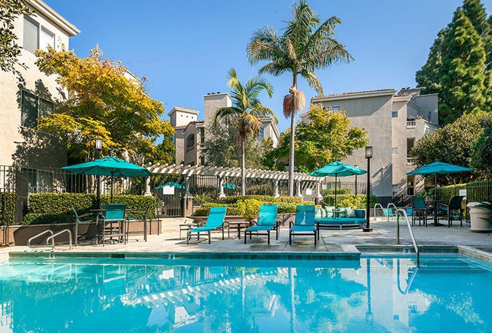 https://cdn.rentalbeast.com/listings/6894892_1670310619050.jpg.rbm