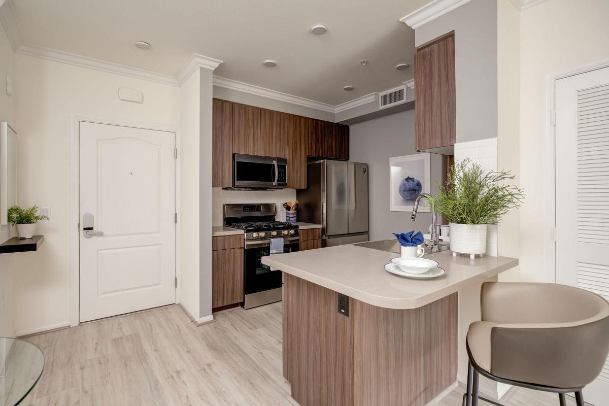 https://cdn.rentalbeast.com/listings/7092077_1675321531763.jpg.rbm