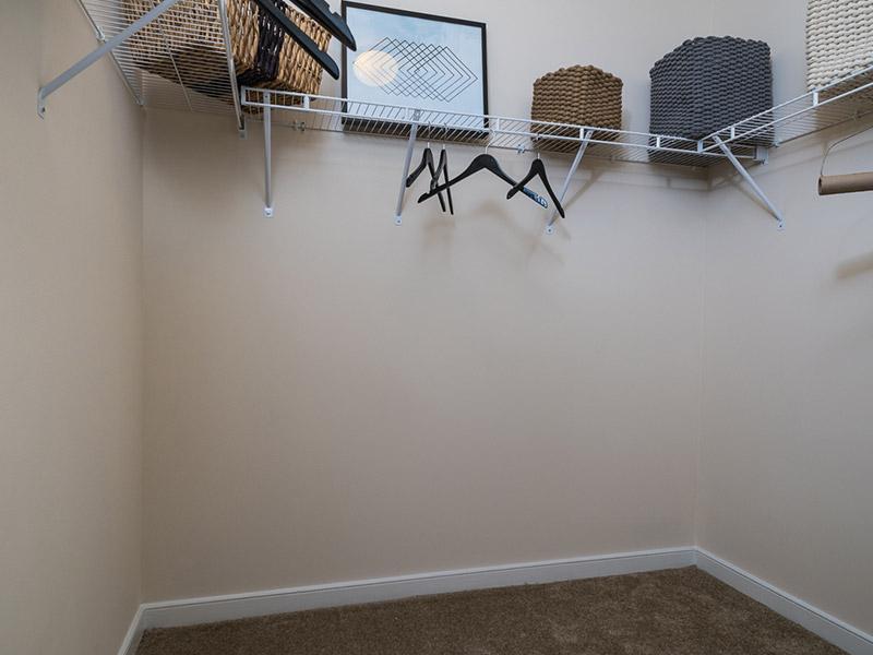 https://cdn.rentalbeast.com/listings/7209212_1677806876911.jpg.rbm