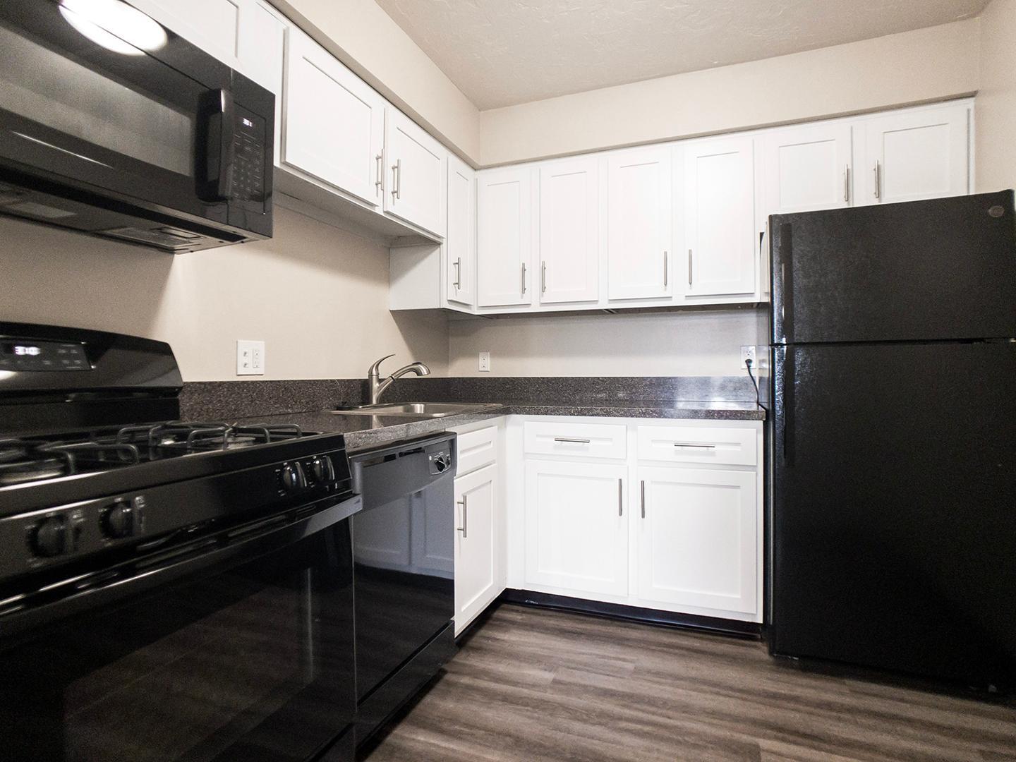 https://cdn.rentalbeast.com/listings/7369558_1681467042892.jpg.rbm