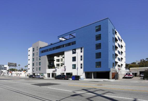 https://cdn.rentalbeast.com/listings/7377463_1681714489074.jpg.rbm