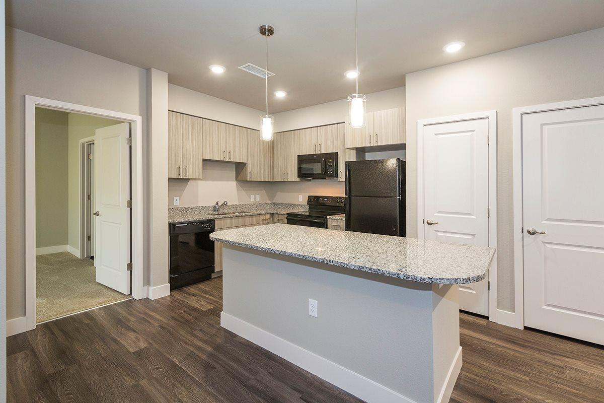 https://cdn.rentalbeast.com/listings/7531406_1684313219271.jpg.rbm