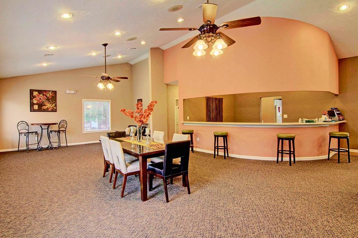 https://cdn.rentalbeast.com/listings/7582576_1685420259298.jpg.rbm