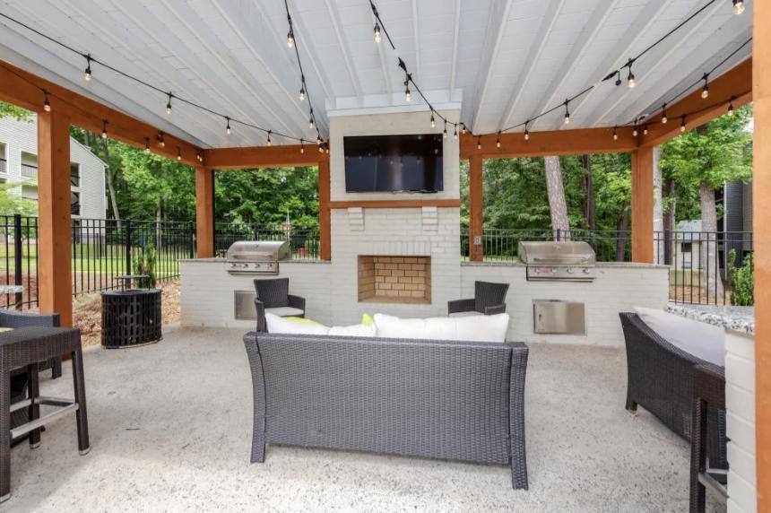https://cdn.rentalbeast.com/listings/7655107_1686542011309.jpg.rbm