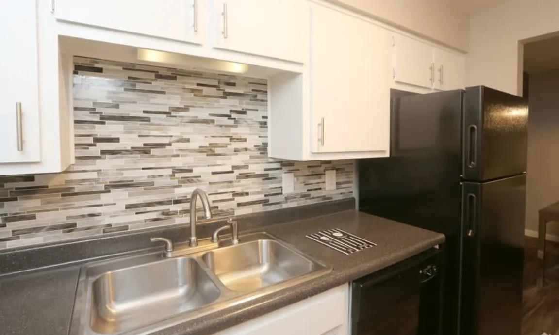https://cdn.rentalbeast.com/listings/7666823_1690167471964.jpg.rbm