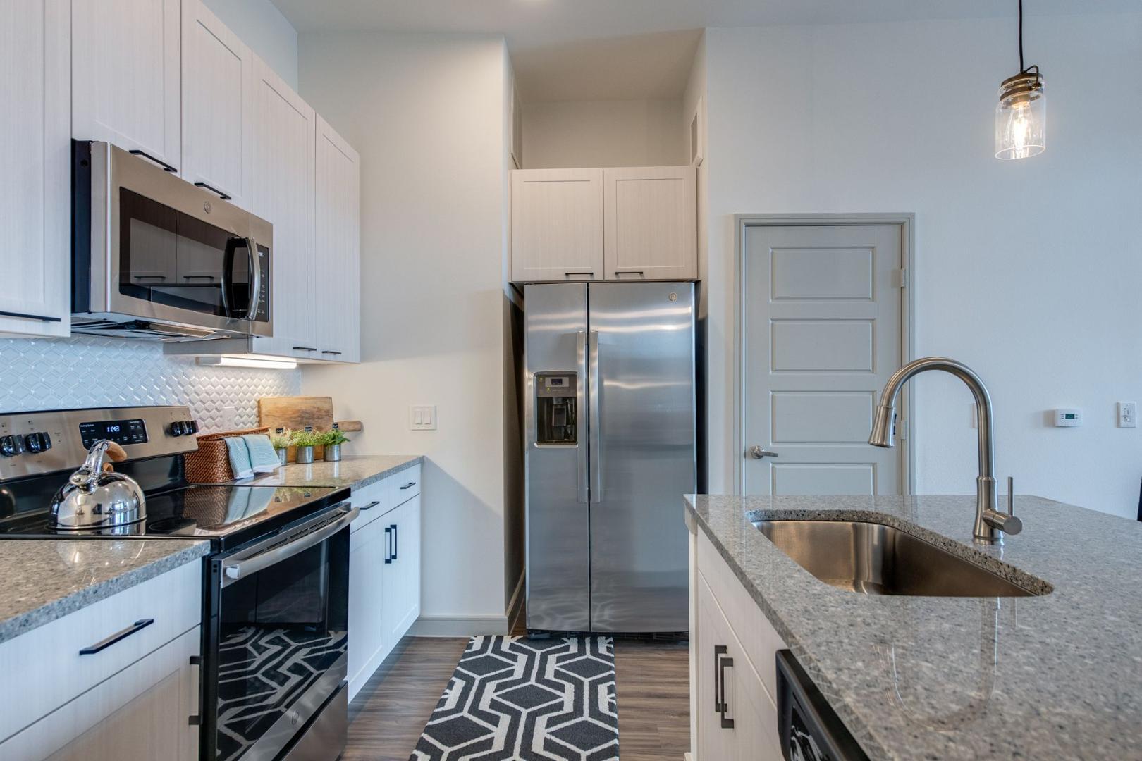 https://cdn.rentalbeast.com/listings/7710938_1687504661721.jpg.rbm