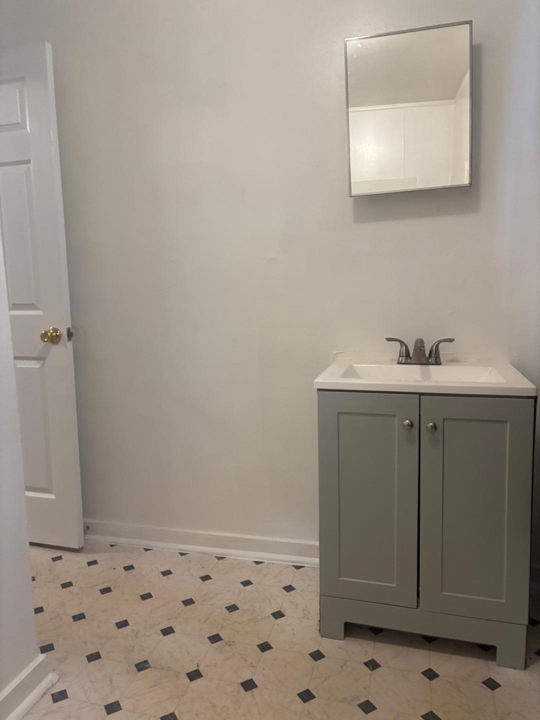 Image 17 For 724 Mulberry Street