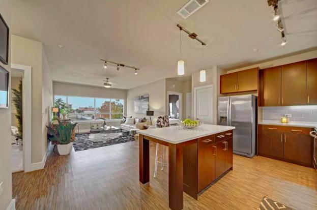 https://cdn.rentalbeast.com/listings/7834564_1689928541181.jpg.rbm