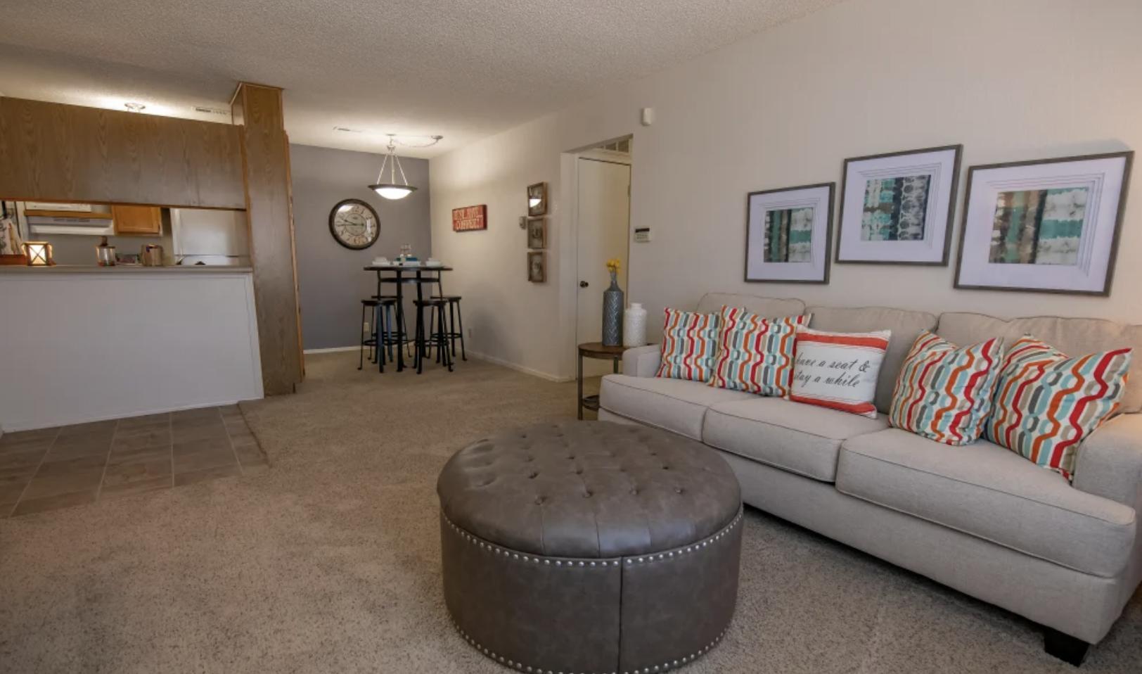 https://cdn.rentalbeast.com/listings/7973521_1697236477410.jpg.rbm