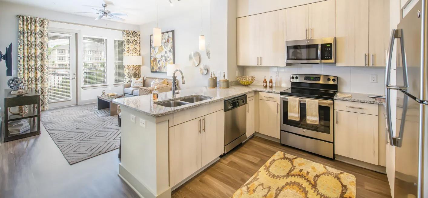 https://cdn.rentalbeast.com/listings/8048072_1694141821630.jpg.rbm