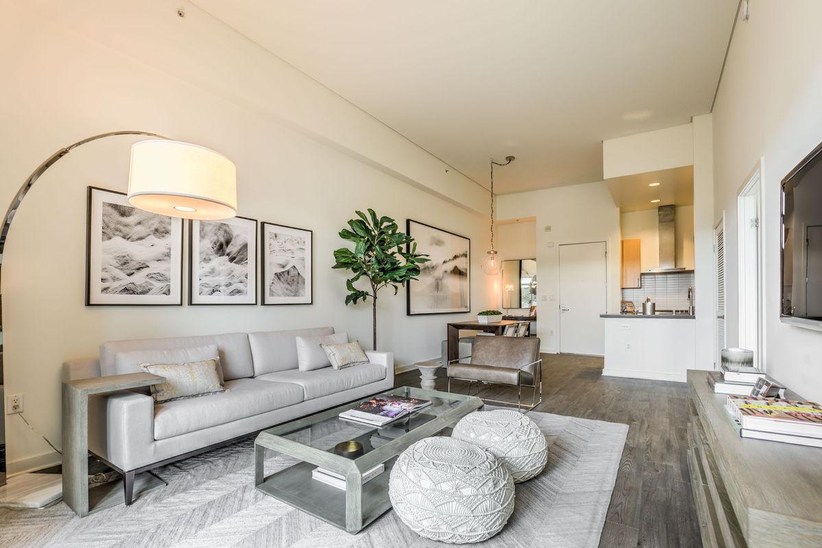 https://cdn.rentalbeast.com/listings/8555815_1698218355168.jpg.rbm