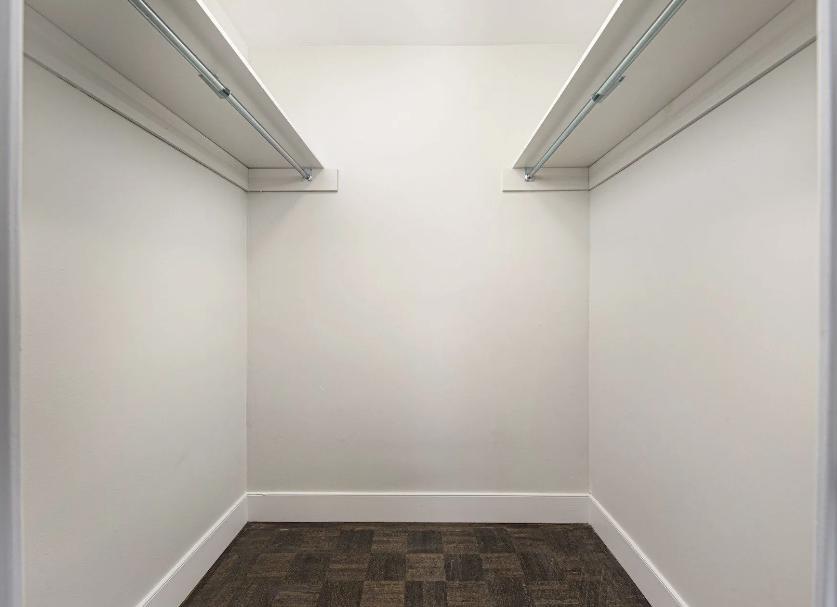 https://cdn.rentalbeast.com/listings/8556296_1698228395492.jpg.rbm