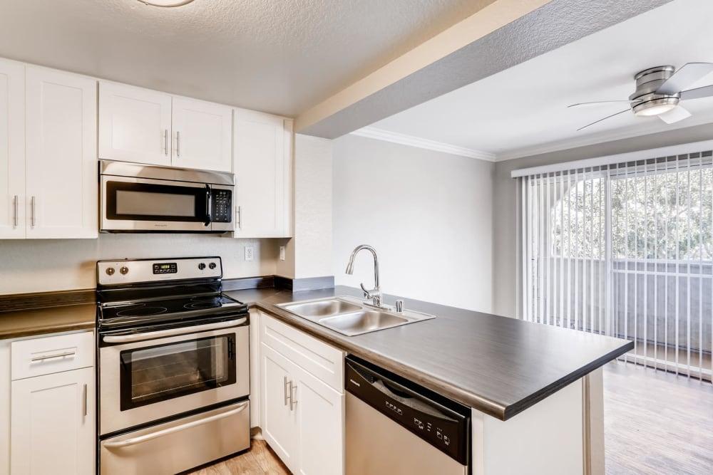 30041 Tessier #273 - 3,563USD / month
