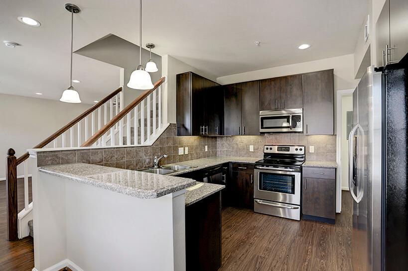 https://cdn.rentalbeast.com/listings/8591303_1698916291177.jpg.rbm