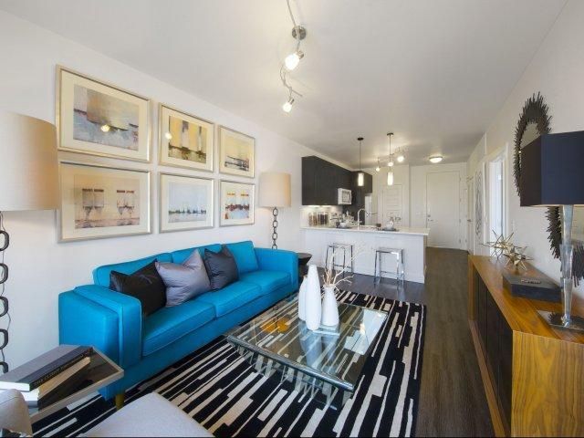 https://cdn.rentalbeast.com/listings/8719552_1701848264293.jpg.rbm