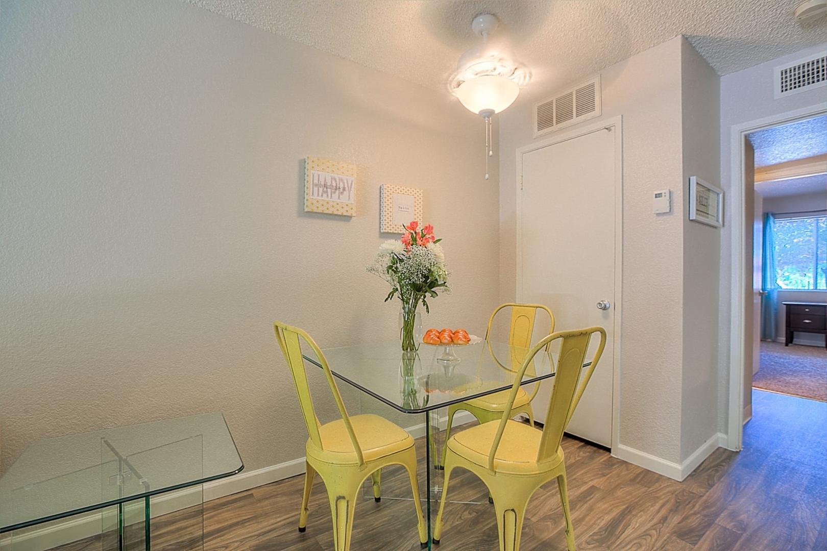 https://cdn.rentalbeast.com/listings/8768967_1702967206485.jpg.rbm