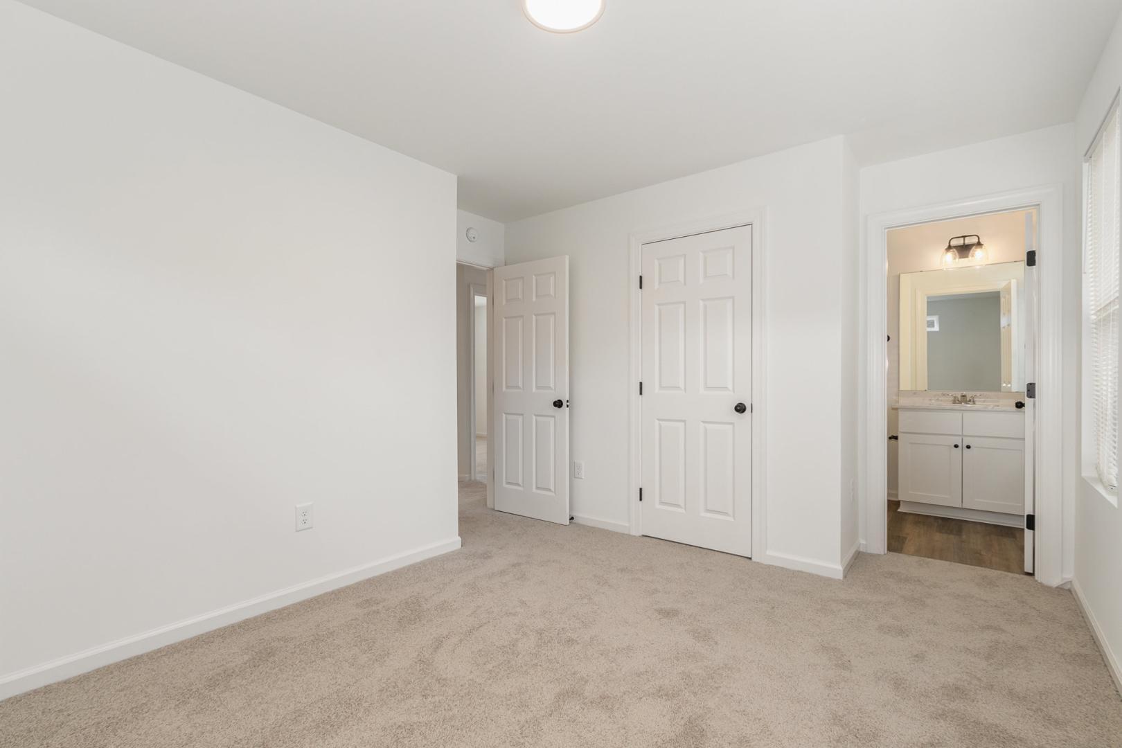2801 S Roxboro Street photo 4