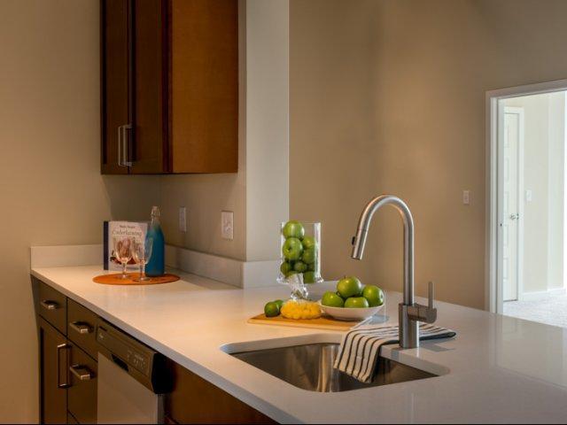 https://cdn.rentalbeast.com/listings/8862221_1705474290446.jpg.rbm