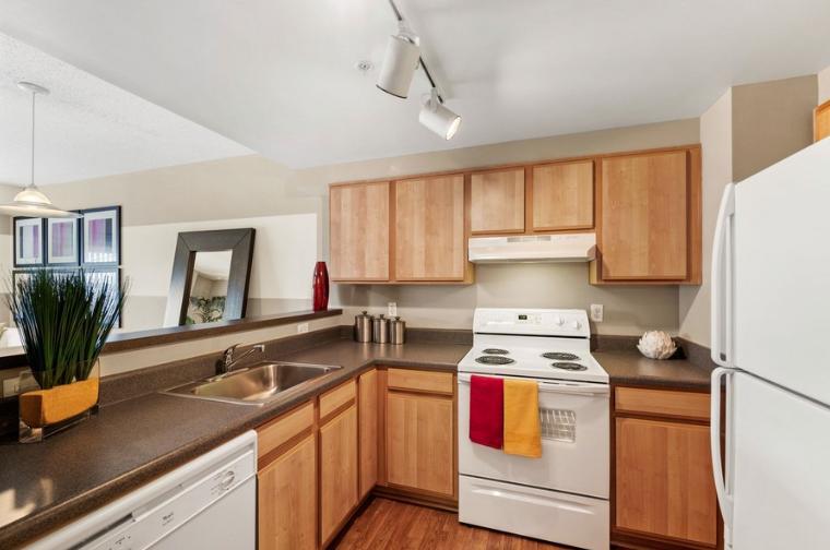 https://cdn.rentalbeast.com/listings/9081840_1710405365758.jpg.rbm