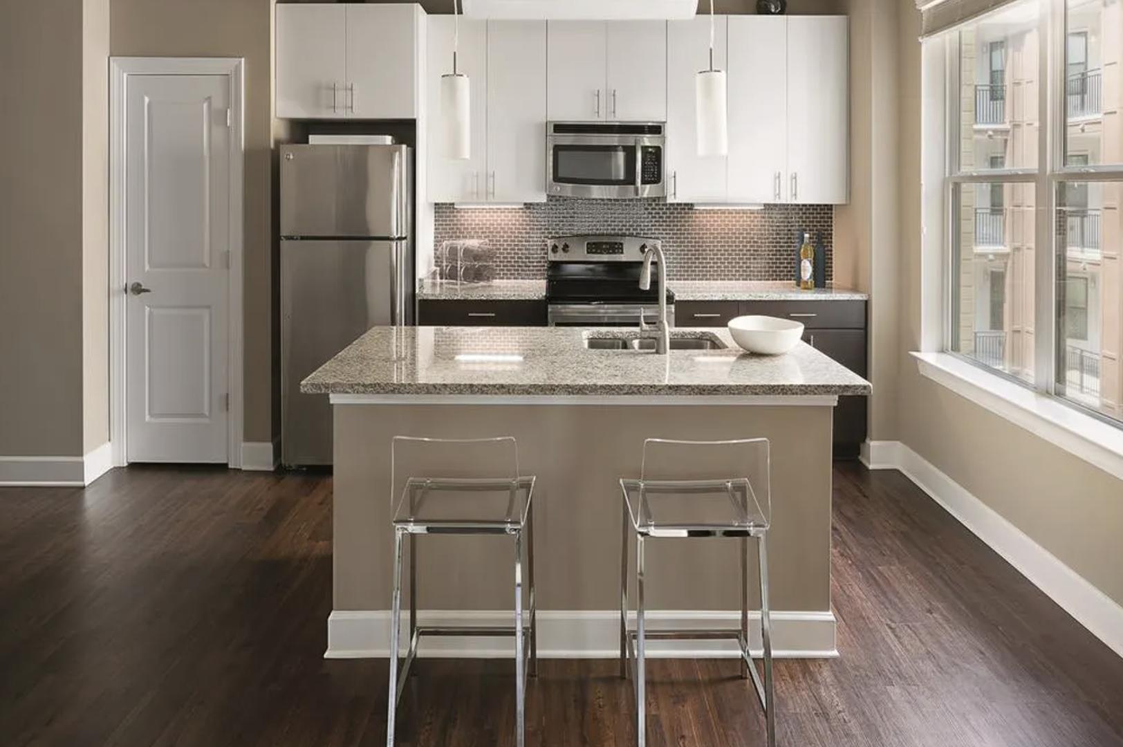 131 E Davie St #328 - 1,434USD / month