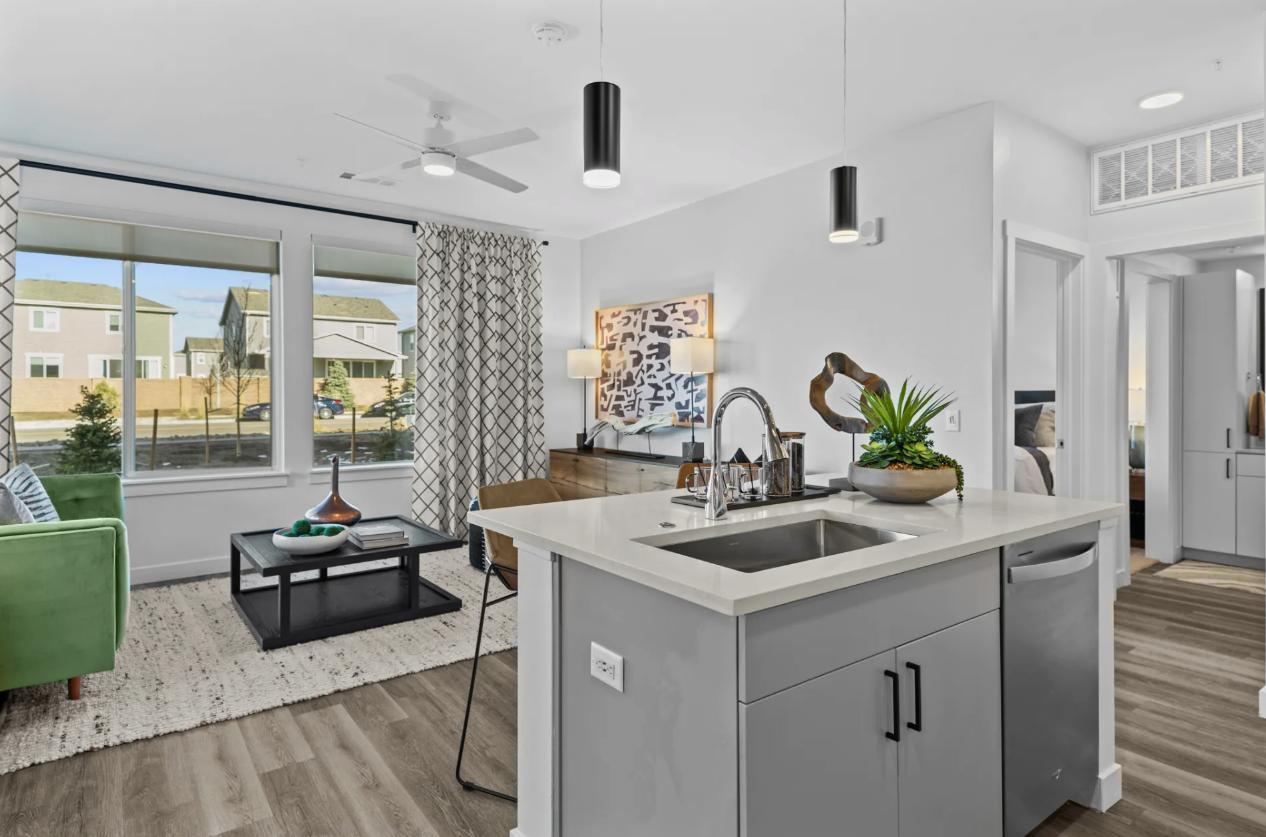 https://cdn.rentalbeast.com/listings/9360254_1717519045702.jpg.rbm