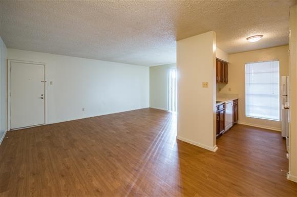 https://cdn.rentalbeast.com/listings/9392143_1715058662814.jpg.rbm