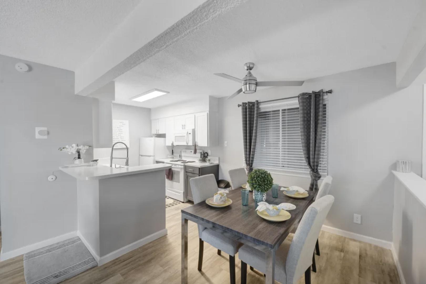 8911 Northeastern Blvd NE #G201, Albuquerque, NM - 975 USD/ month