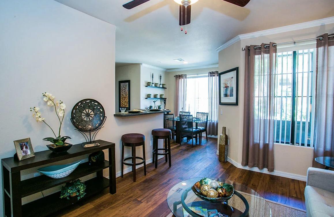 https://cdn.rentalbeast.com/listings/9723378_1720067938385.jpg.rbm