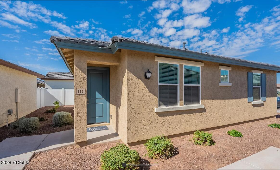 1050 S 173rd Avenue Apt 2