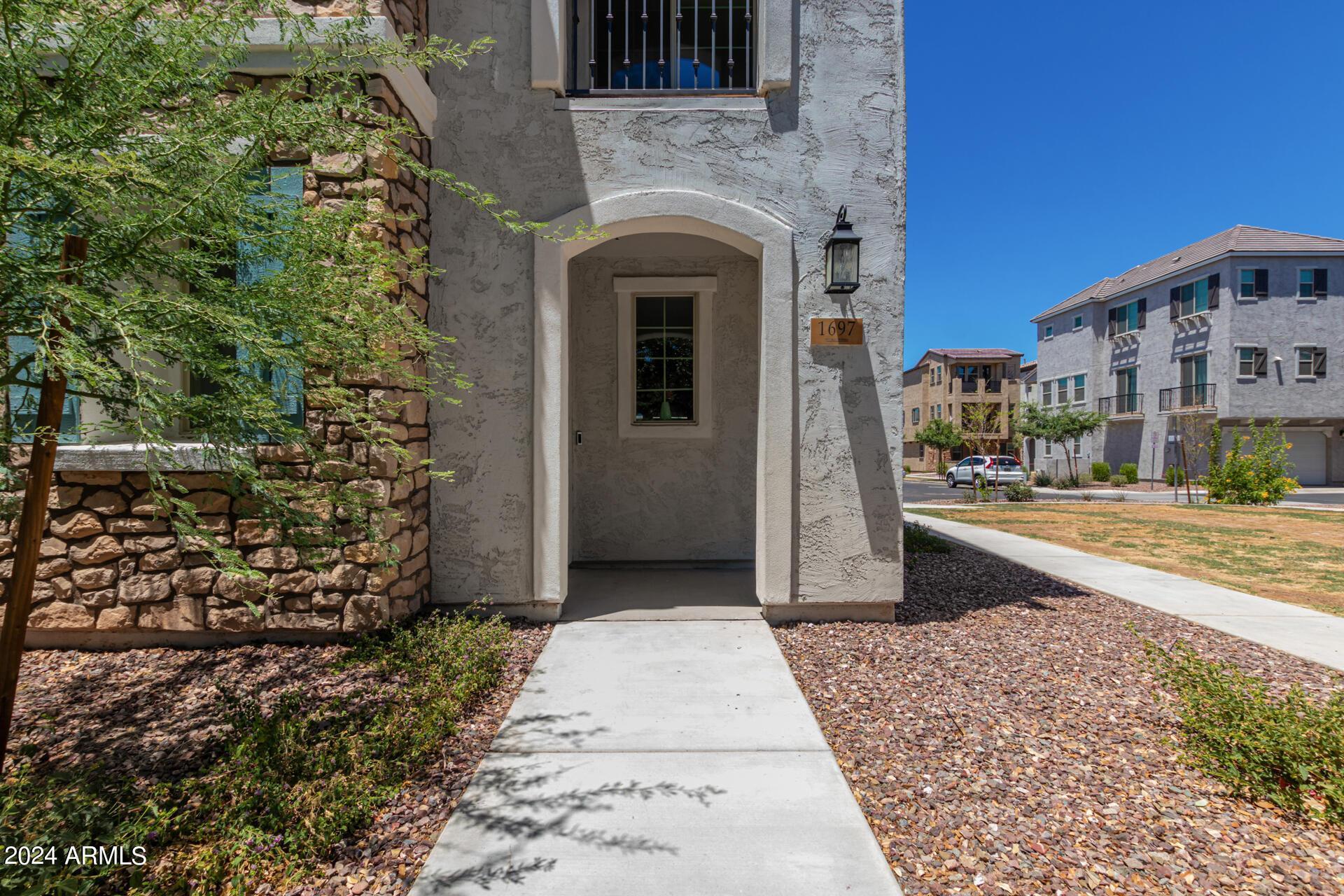 1697 E Hampton Lane, Gilbert, AZ 85295