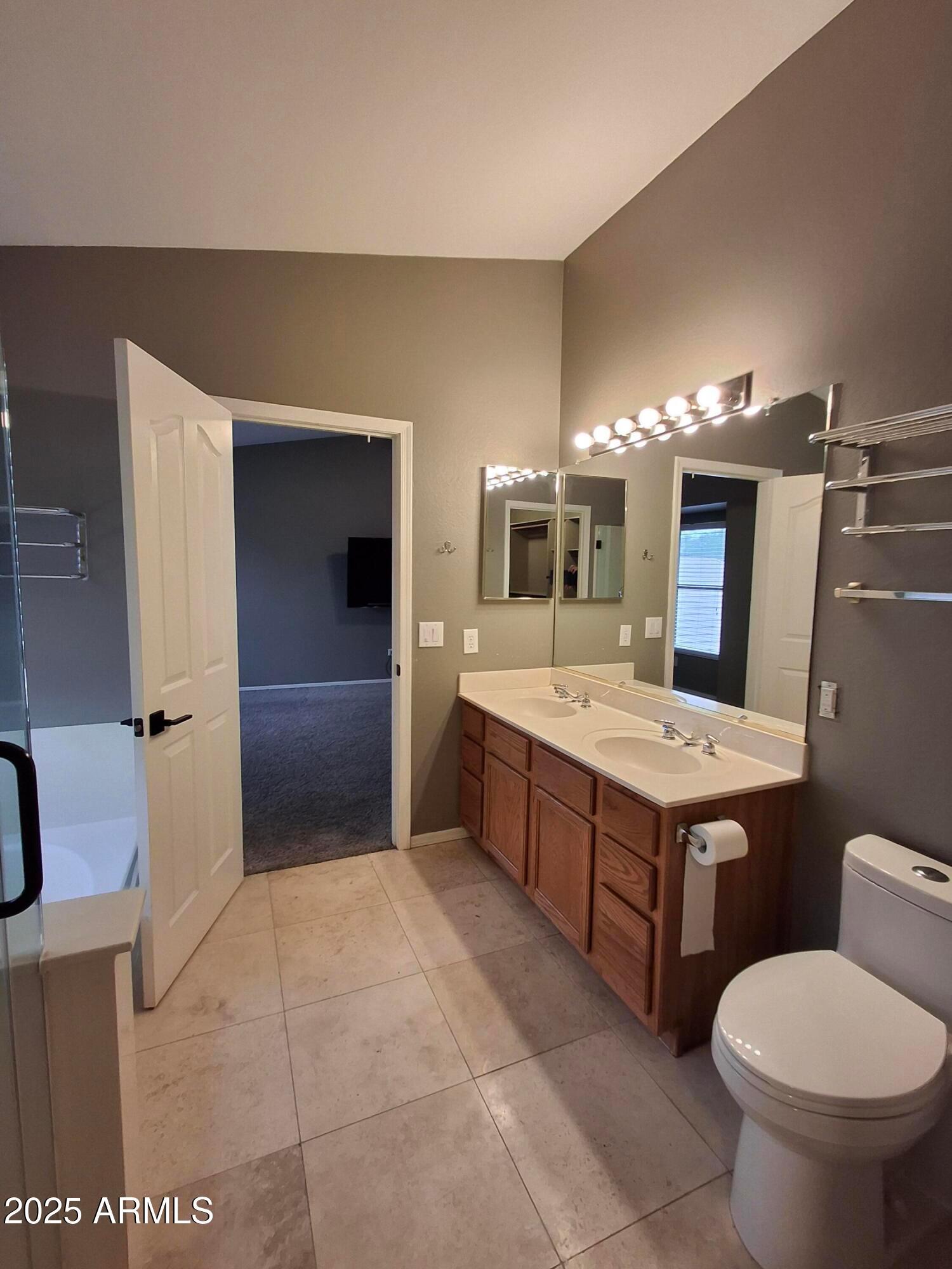 4520 E Mossman Road, Phoenix, AZ 85050