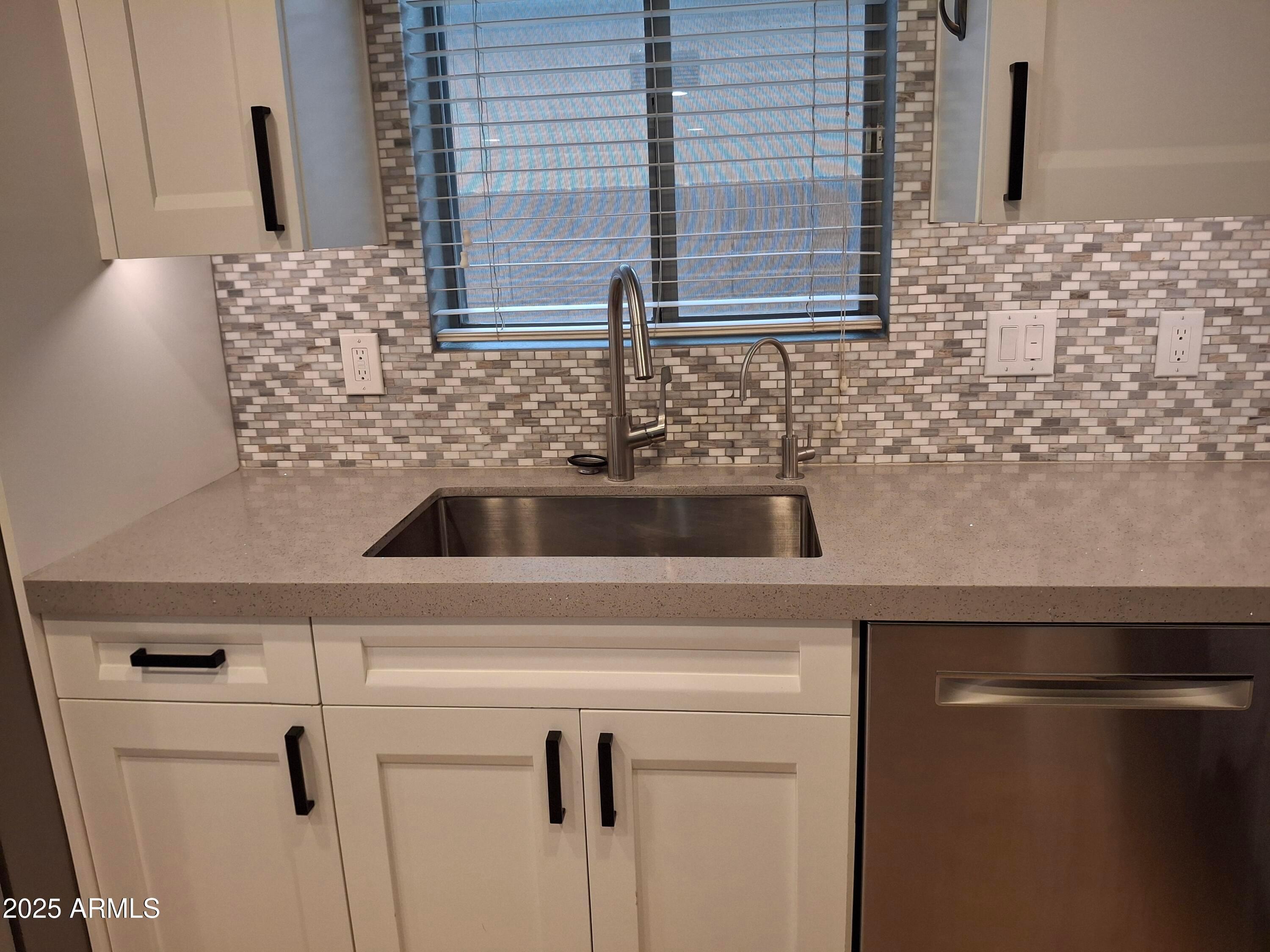 4520 E Mossman Road, Phoenix, AZ 85050