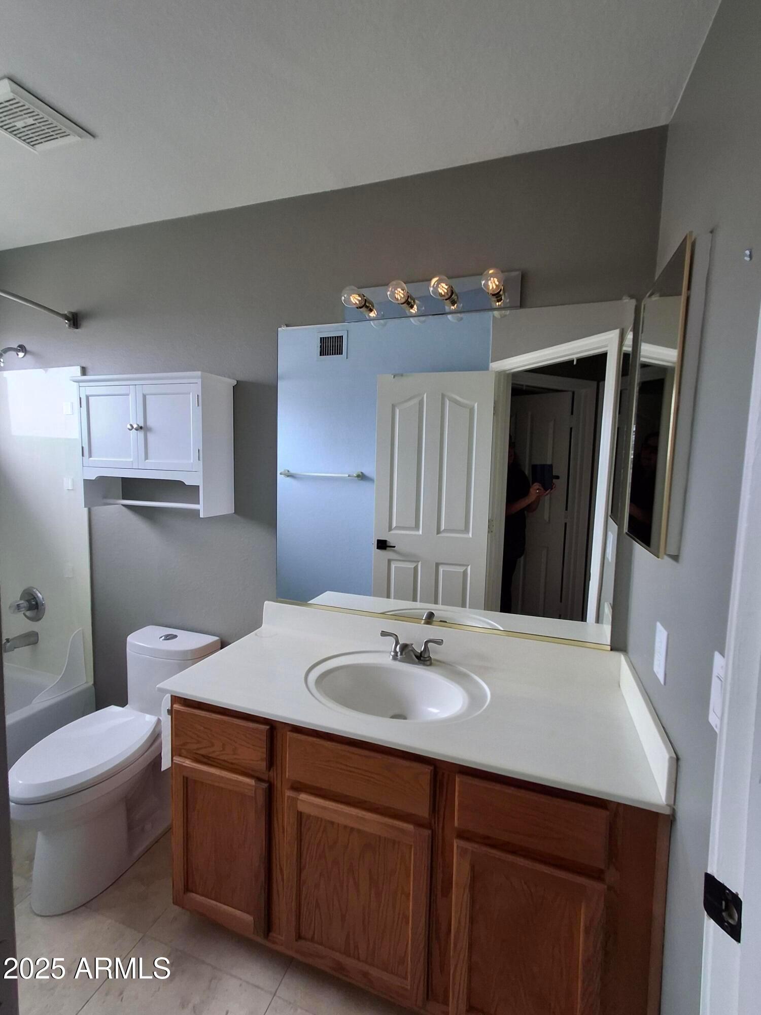 4520 E Mossman Road, Phoenix, AZ 85050