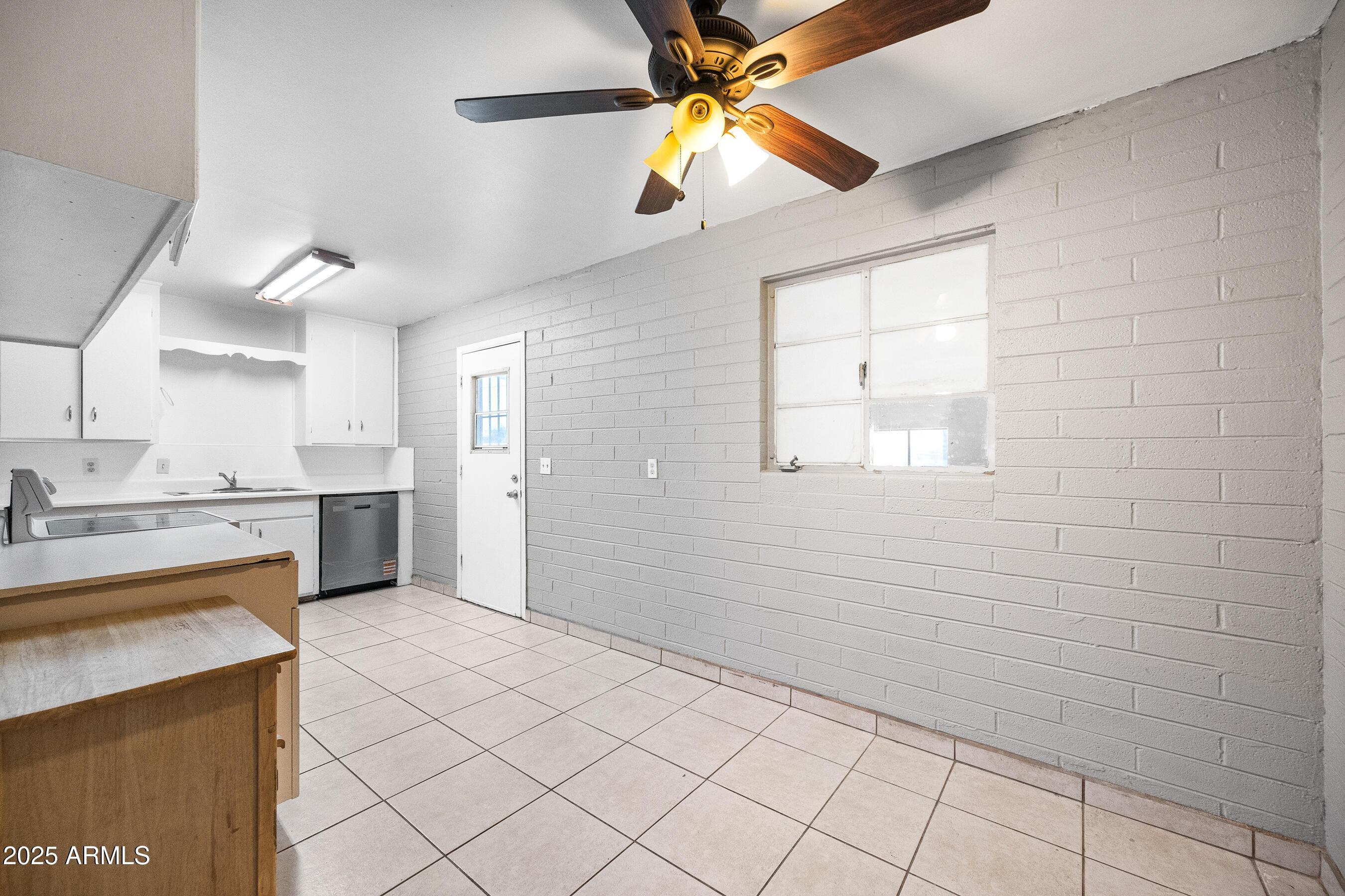 2057 E 10th Street, Tempe, AZ, 85281