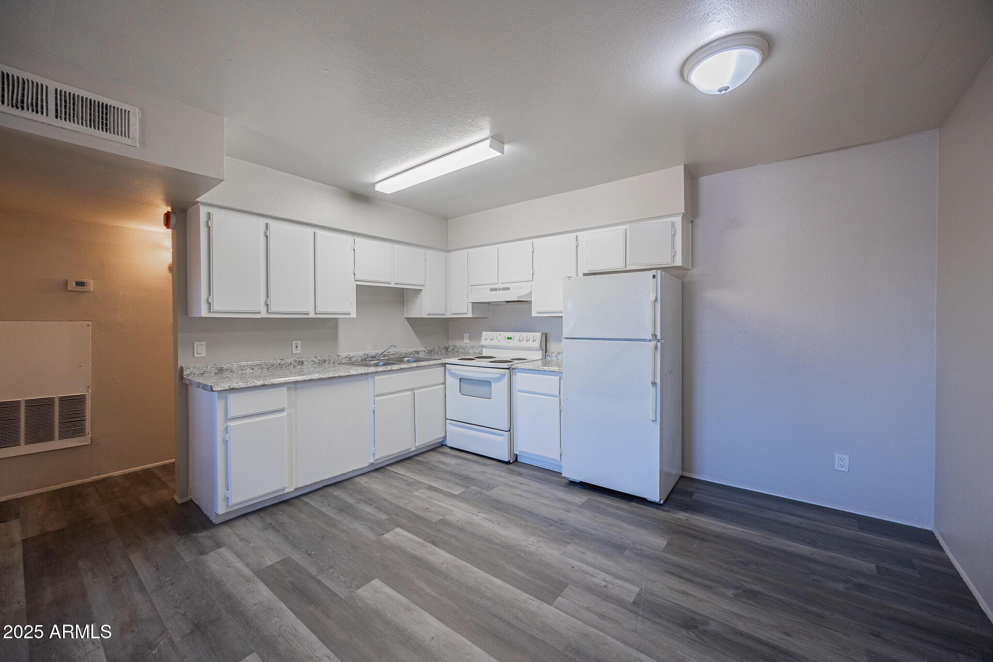 1703 W Mountain View Road UNIT 14, Phoenix, AZ, 85021