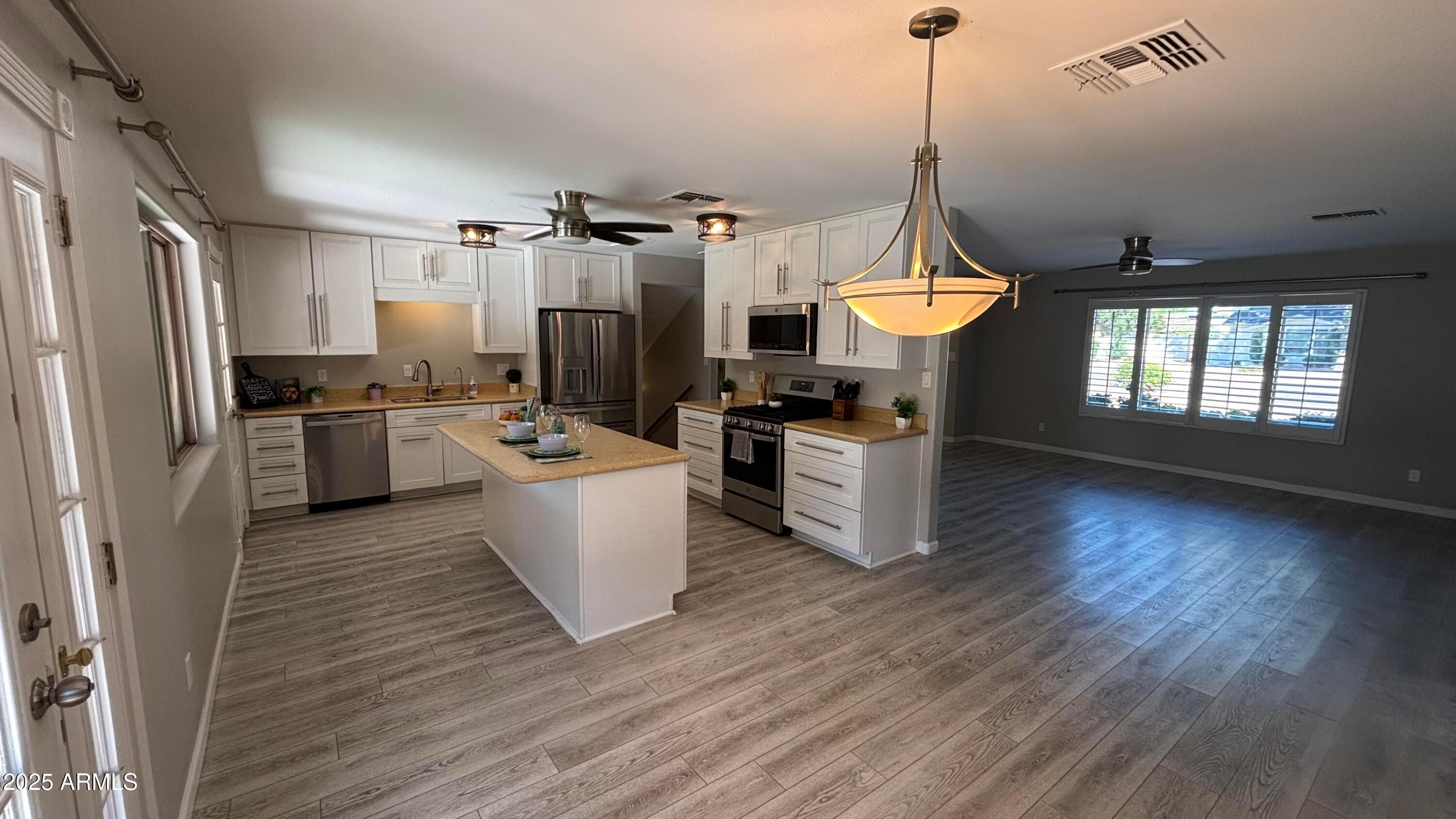 Scottsdale, AZ, 85250