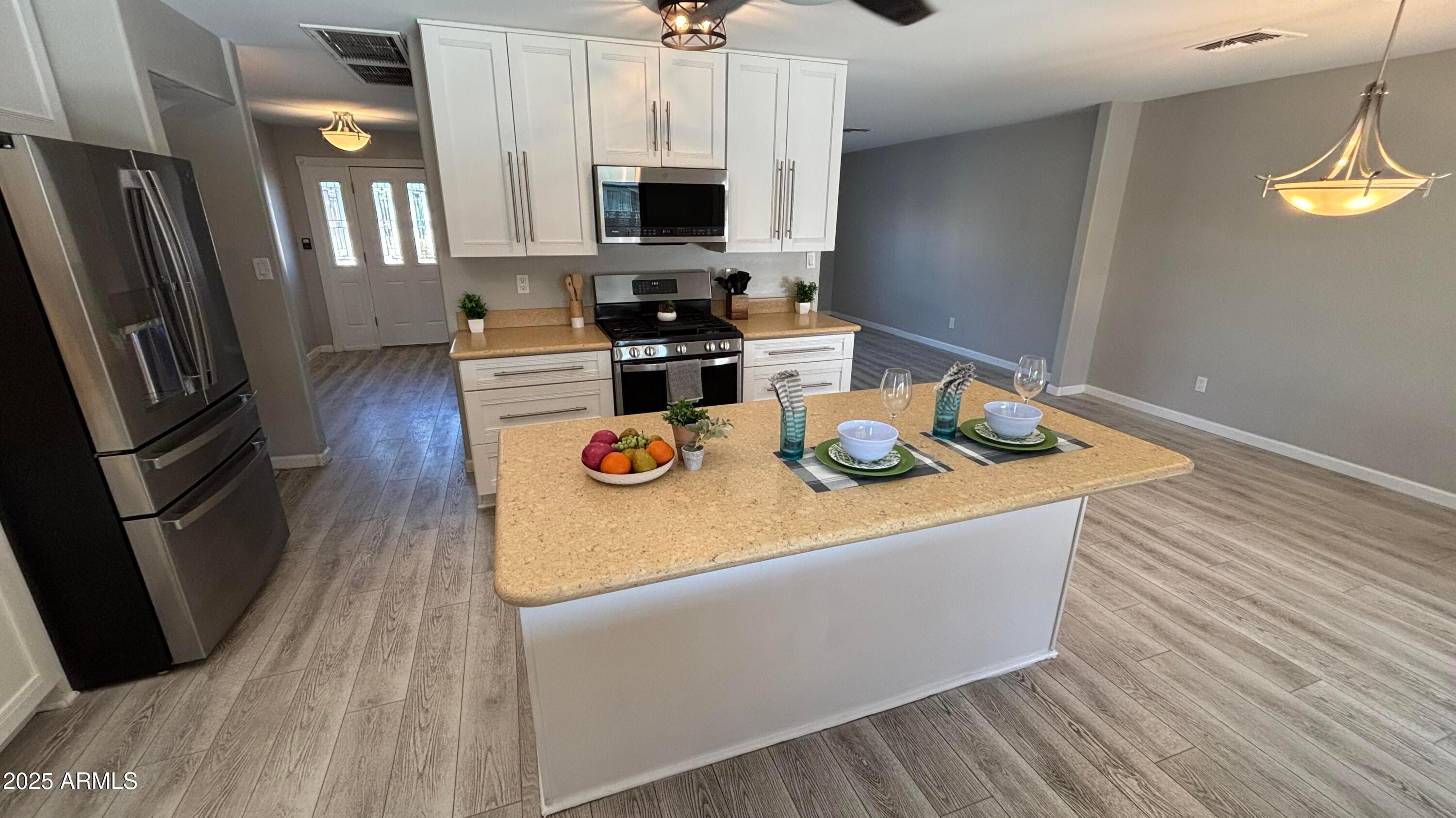 Scottsdale, AZ, 85250